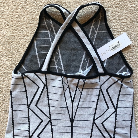 Womens BCBGeneration Black White Pattern Crop Knit Tank Top BCBG Sleeveless M/L - Picture 7 of 11